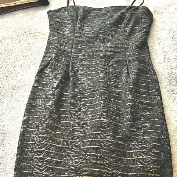 Versace Style Leather-like Fitted MIDI Dress! Perfect 4 Date Night! 💕 - Picture 2 of 16